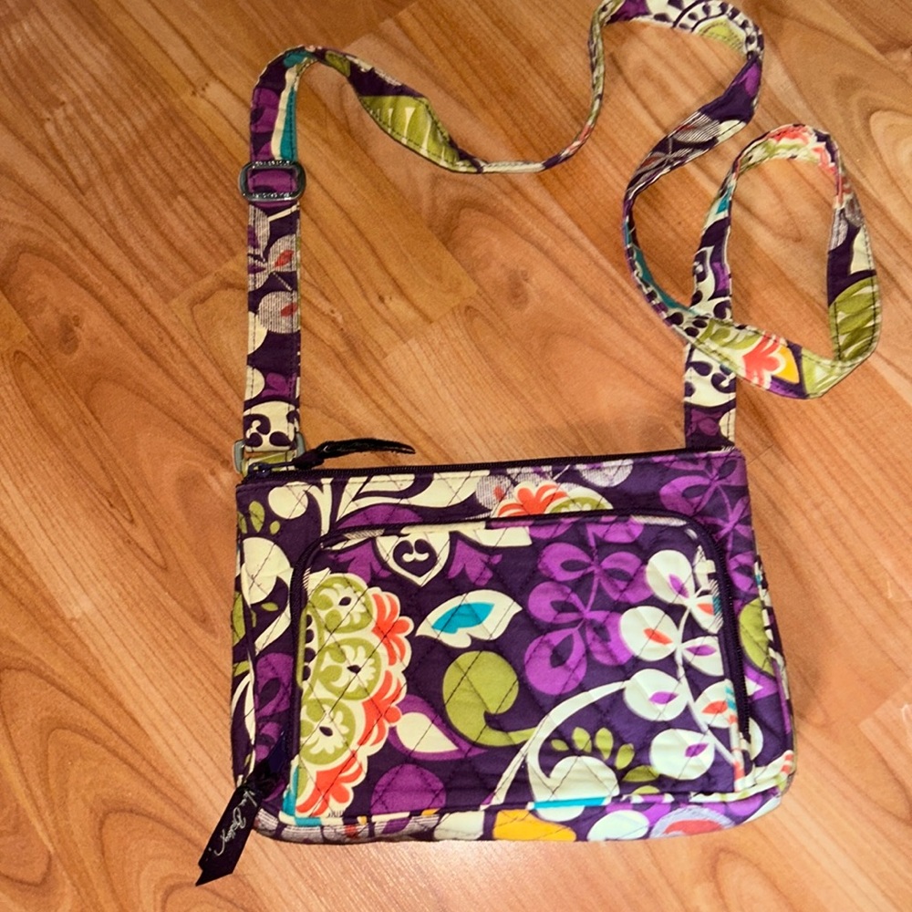 VERA BRADLEY CROSSBODY